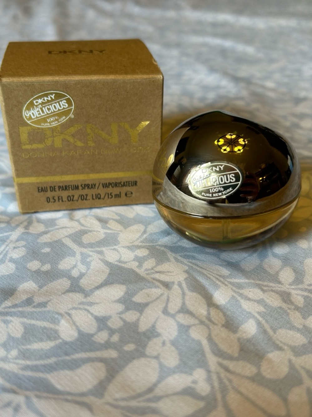 DKNY Golden Delicious perfume